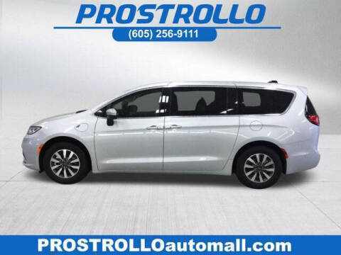 2023 Chrysler Pacifica Plug-In Hybrid Touring L