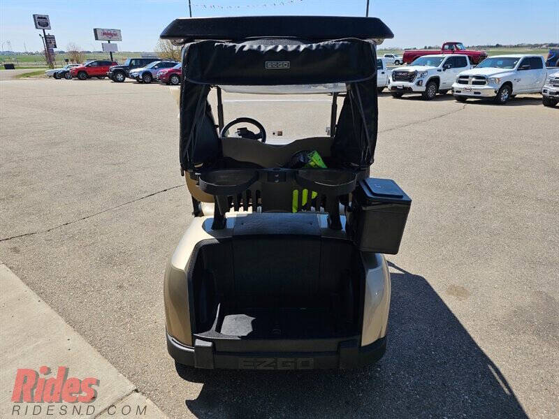 2020 E-Z-GO RXV ELiTE