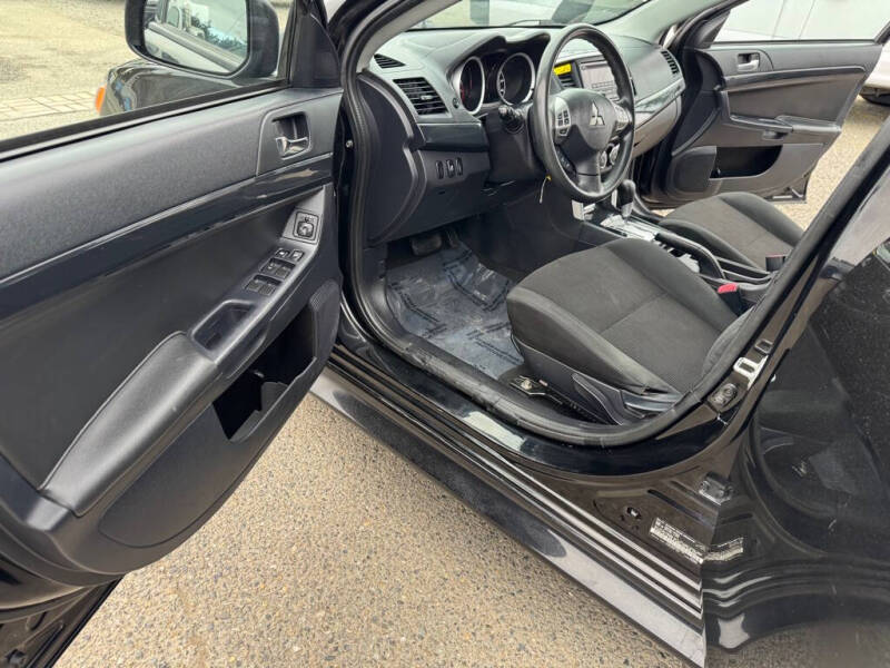 2016 Mitsubishi Lancer ES