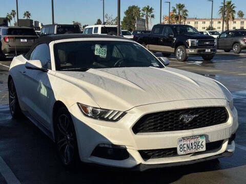 2017 Ford Mustang EcoBoost Premium