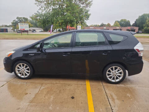 2014 Toyota Prius v Five