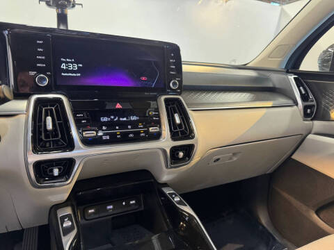 2022 Kia Sorento Plug-In Hybrid SX