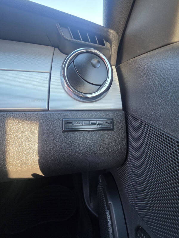 2005 Ford Mustang GT Premium