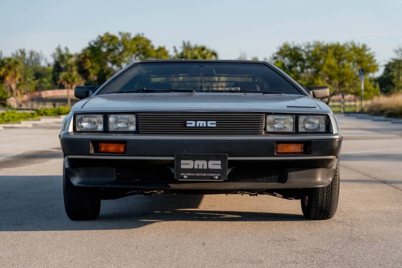 1981 DeLorean DMC-12