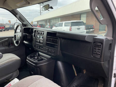 2017 Chevrolet Express LT 3500