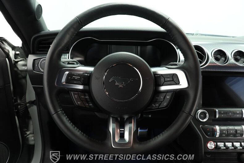 2022 Ford Mustang Mach 1