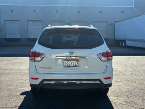 2016 Nissan Pathfinder S