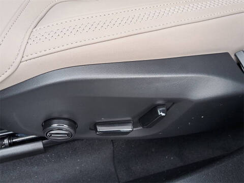 2026 Volvo XC60 T8 Plus