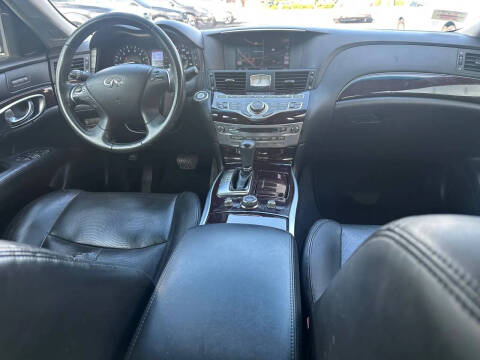 2011 Infiniti M37