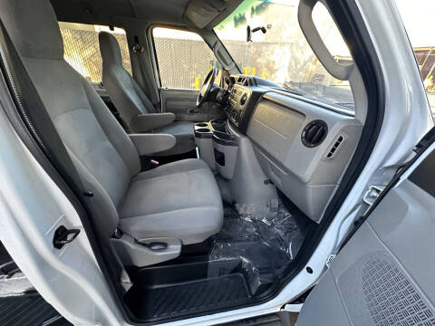 2014 Ford E-Series E-350 SD XL