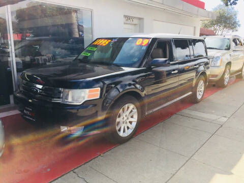 2009 Ford Flex for sale at Auto Max of Ventura in Ventura CA
