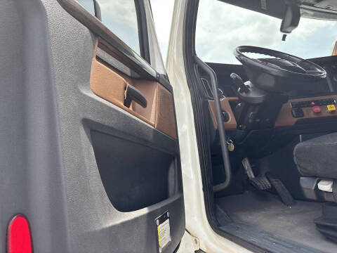 2020 Freightliner Cascadia