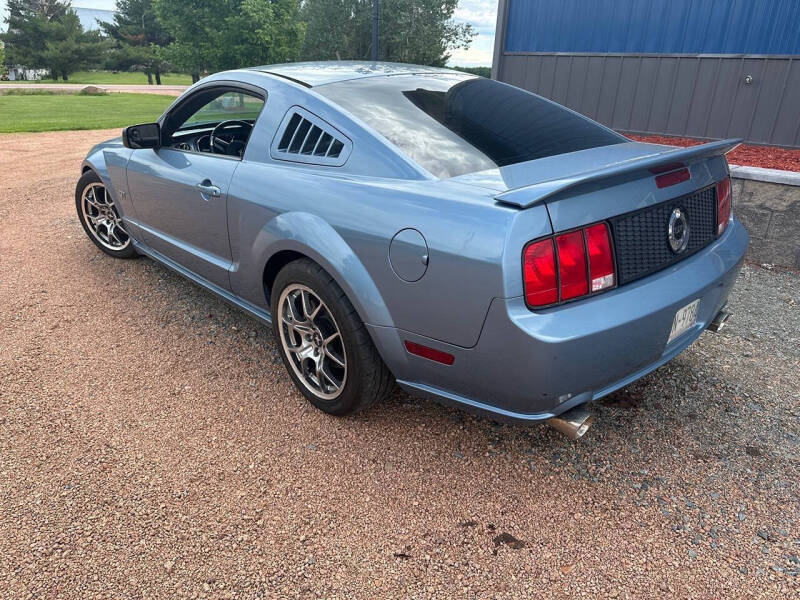 2005 Ford Mustang GT Premium