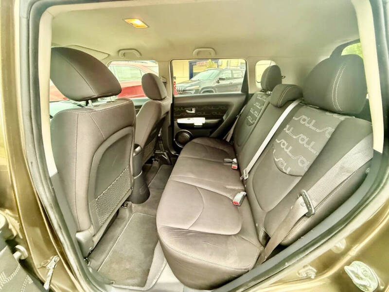 2012 Kia Soul +