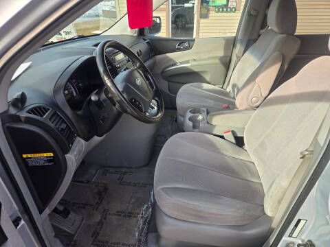 2007 Hyundai Entourage GLS