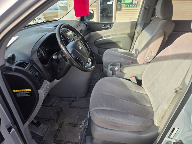 2007 Hyundai Entourage GLS