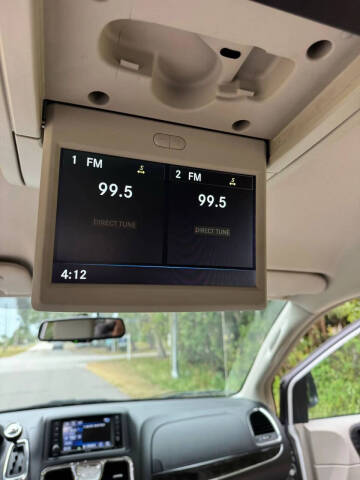 2014 Chrysler Town and Country Touring