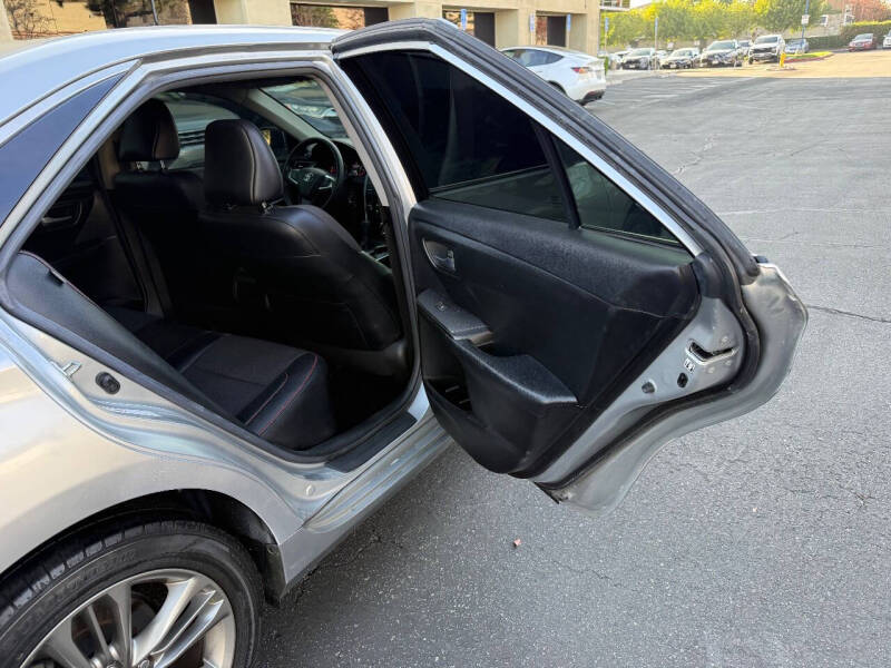 2016 Toyota Camry SE