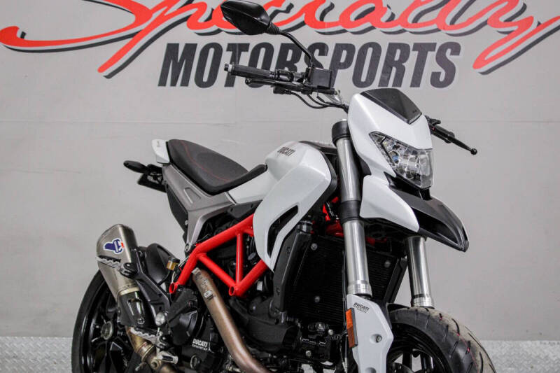 2016 Ducati Hypermotard
