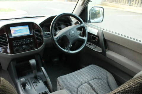 2000 Mitsubishi Pajero