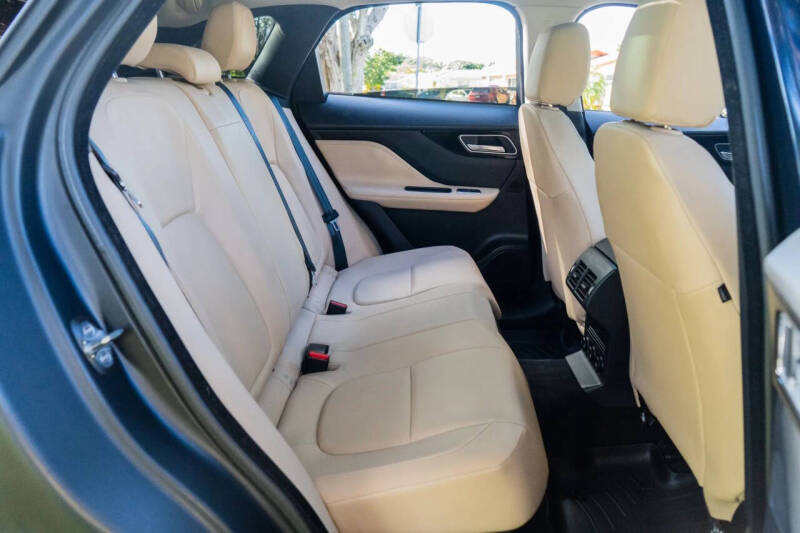 2017 Jaguar F-PACE 35t Premium