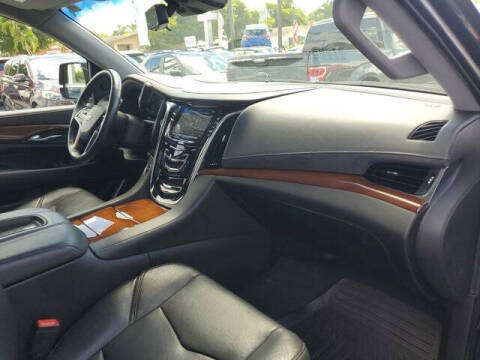 2020 Cadillac Escalade ESV Luxury