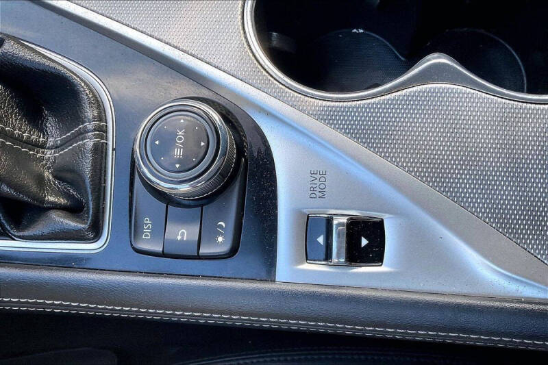 2015 Infiniti Q50
