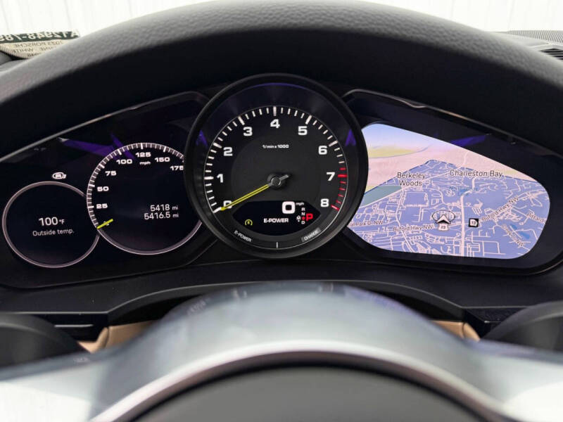 2023 Porsche Cayenne E-Hybrid Platinum Edition