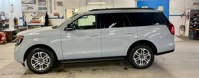 2026 Ford Expedition Active