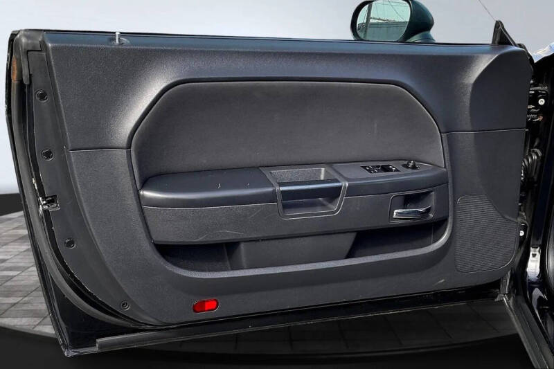 2012 Dodge Challenger SXT