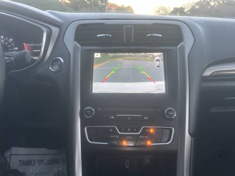 2017 Ford Fusion Hybrid SE