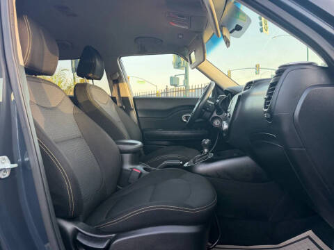 2014 Kia Soul +