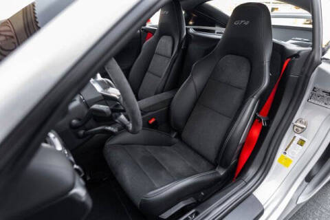 2016 Porsche Cayman GT4