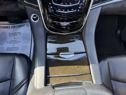 2017 Cadillac Escalade Platinum
