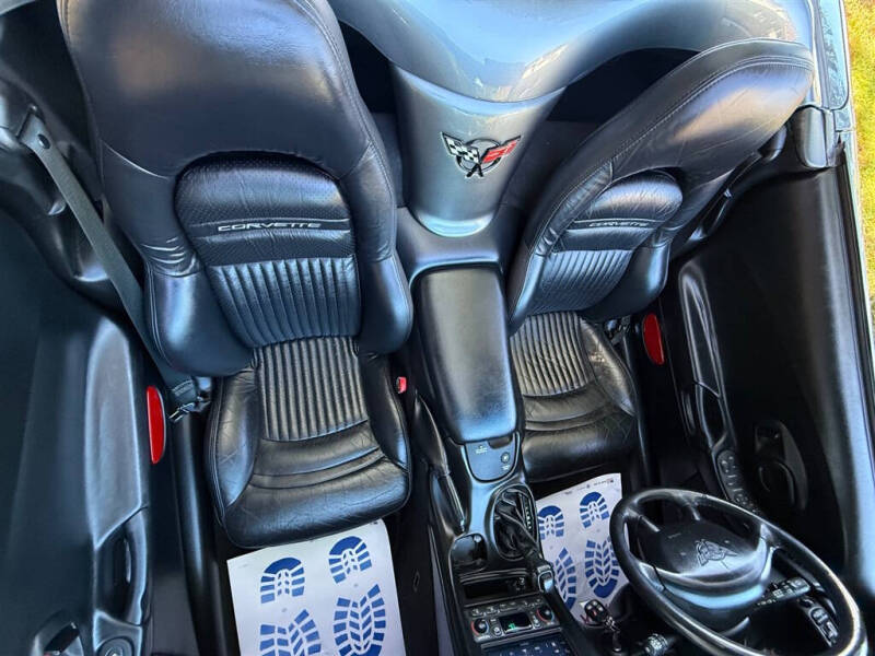 2004 Chevrolet Corvette