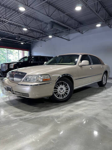 2008 Lincoln Town Car for sale at Auto Experts in Utica MI