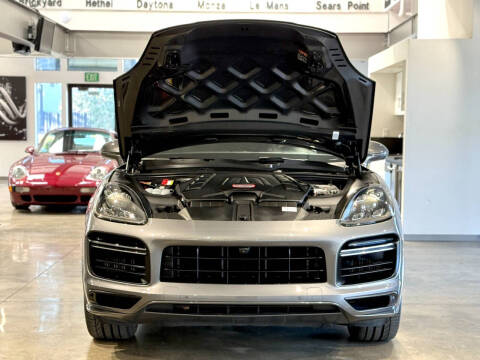2020 Porsche Cayenne Turbo Coupe