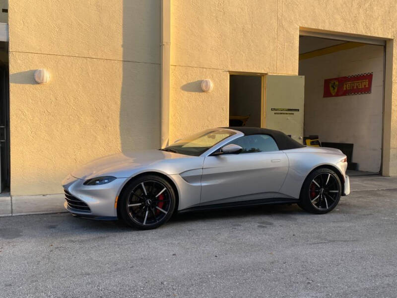 2022 Aston Martin Vantage
