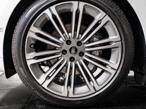 2025 Land Rover Range Rover Sport P460e Dynamic SE