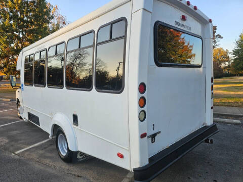 2014 Ford E-Series E-450 SD