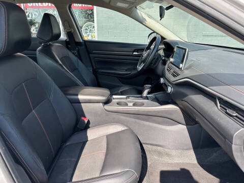 2020 Nissan Altima 2.5 SR