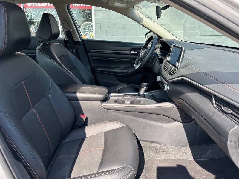 2020 Nissan Altima 2.5 SR