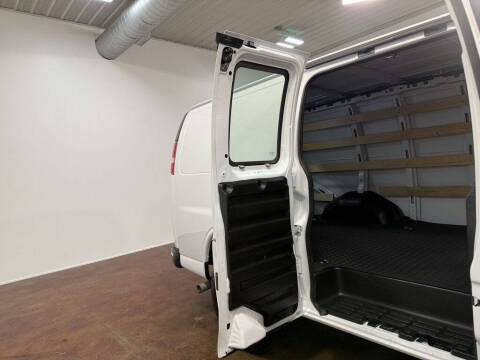 2024 GMC Savana 2500