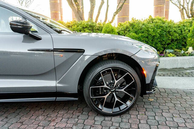 2026 Aston Martin DBX 6