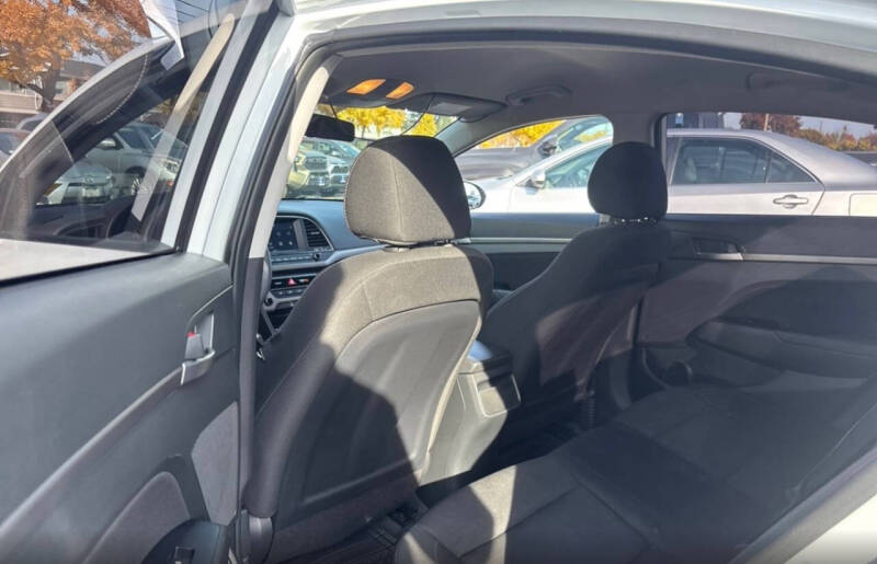 2018 Hyundai Elantra SEL