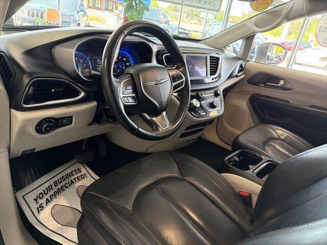 2020 Chrysler Pacifica Touring L