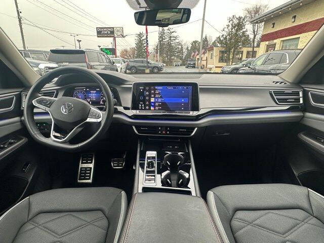 2024 Volkswagen Atlas Peak Edition SE 4Motion