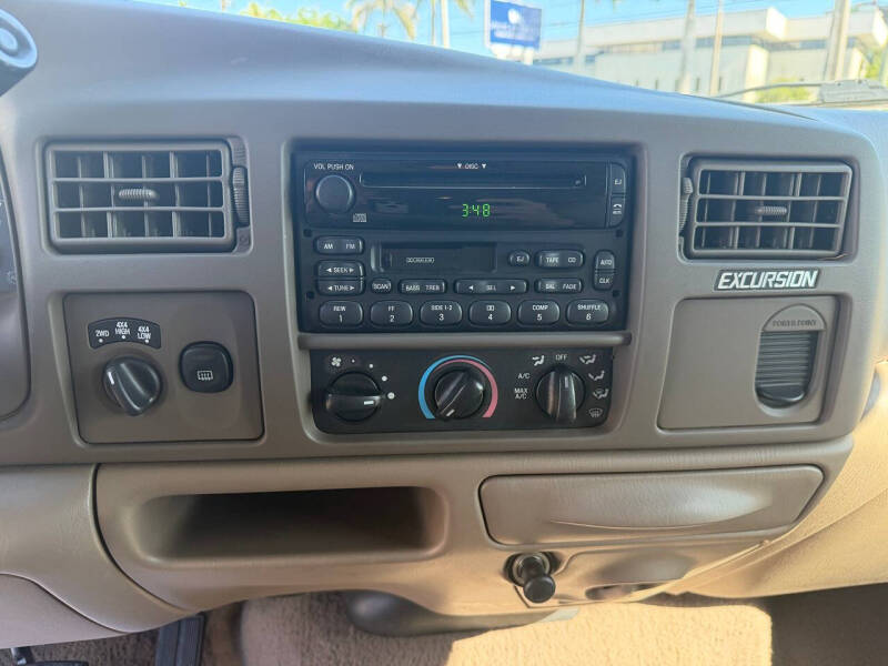 2000 Ford Excursion XLT