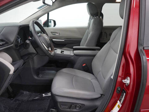 2024 Toyota Sienna XLE 7-Passenger