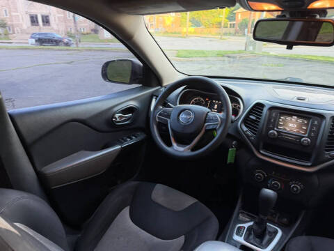 2014 Jeep Cherokee Sport